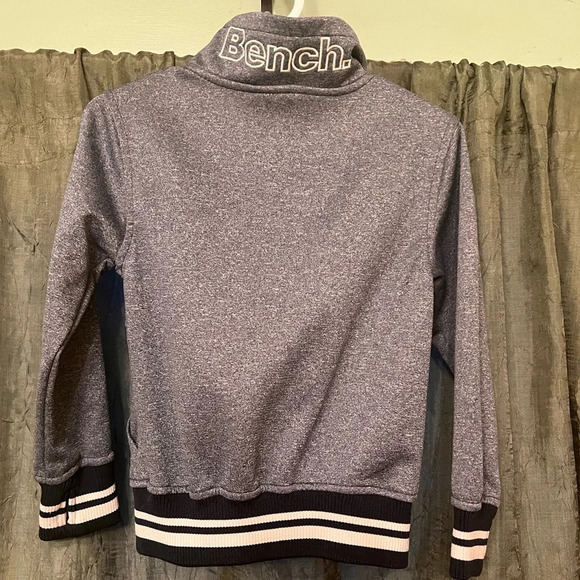 Bench zip up with thumb holes - Picture 5 of 6